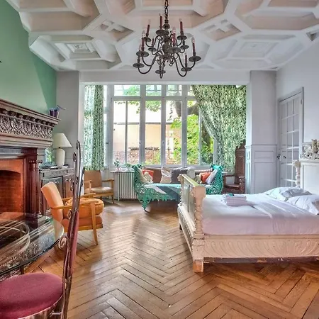 Village D'auteuil * Paris